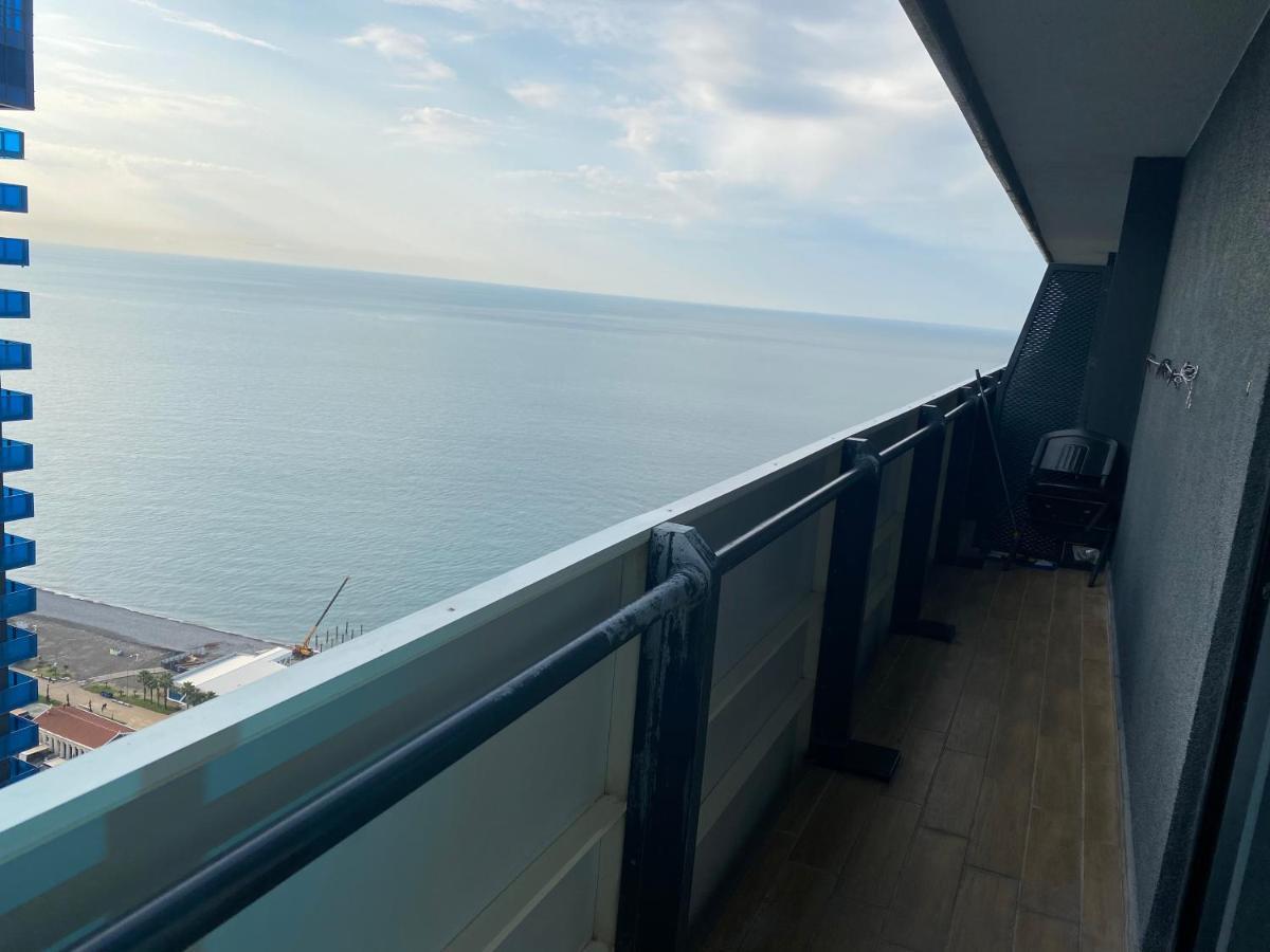 Orbi City Twins Tower Batumi Exterior photo