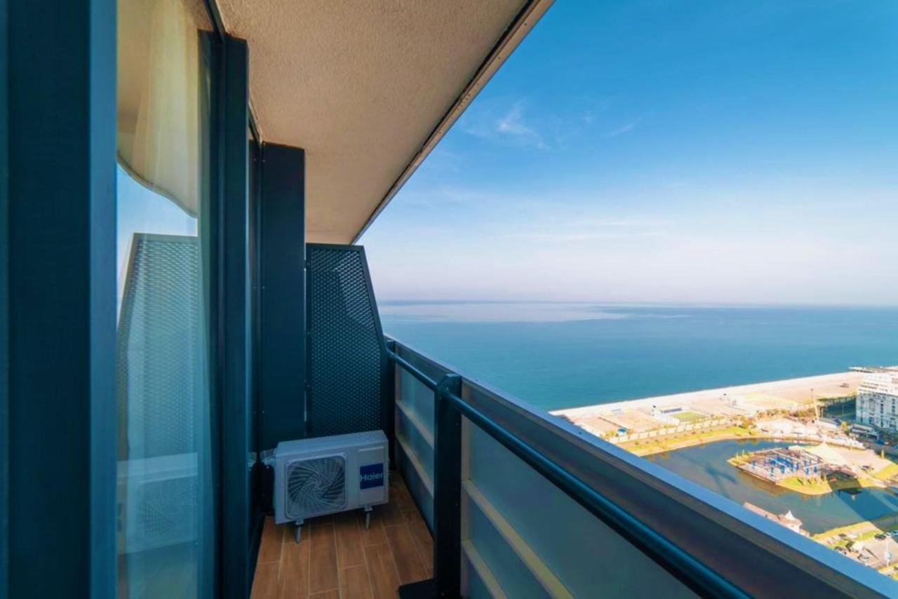 Orbi City Twins Tower Batumi Exterior photo