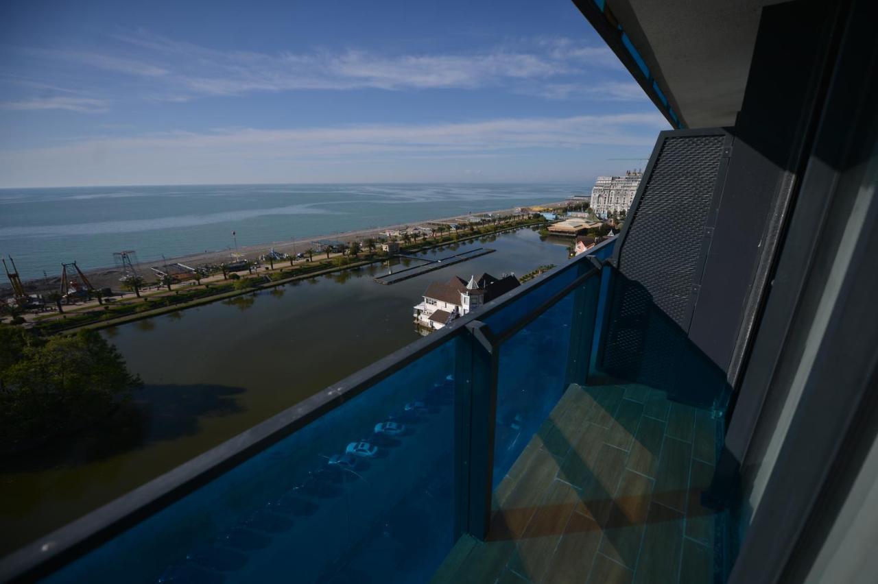 Orbi City Twins Tower Batumi Exterior photo