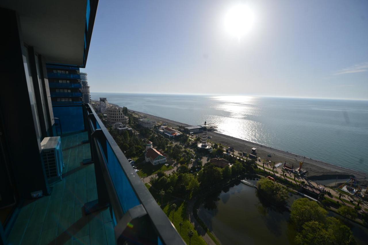 Orbi City Twins Tower Batumi Exterior photo