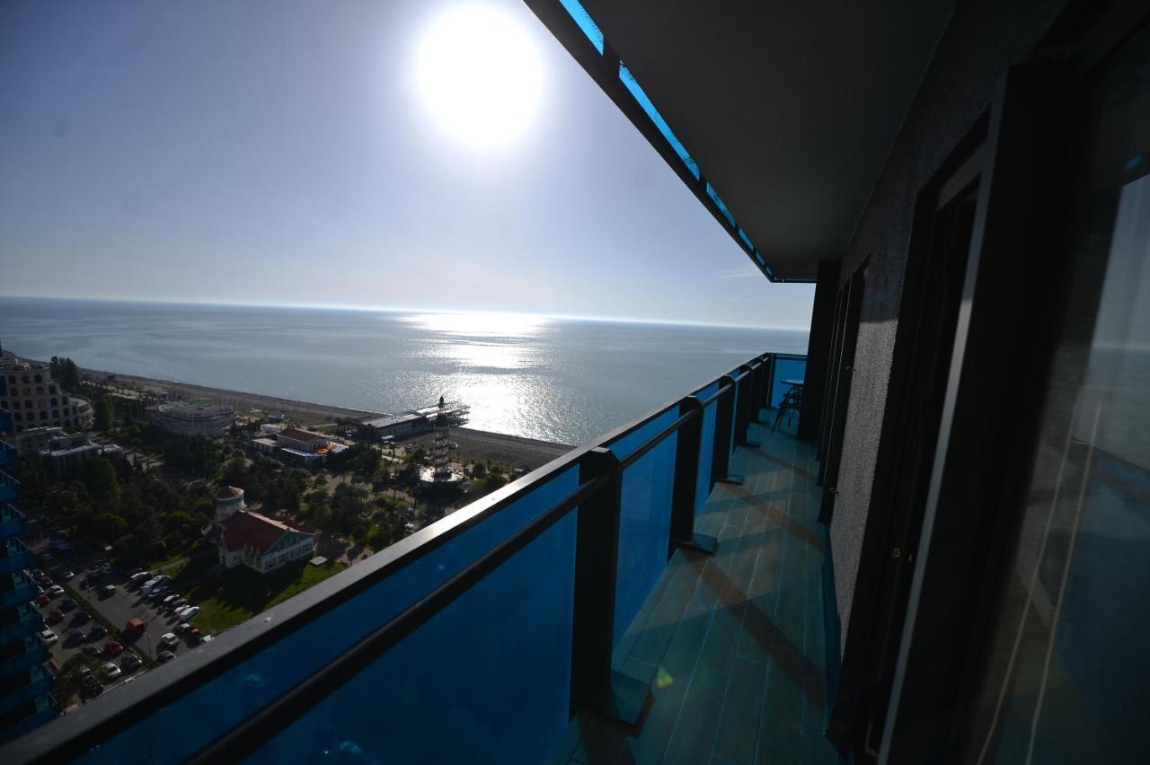 Orbi City Twins Tower Batumi Exterior photo